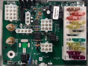 CBE 12v DS300 (DS300-TR) Distribution Box - Image 3